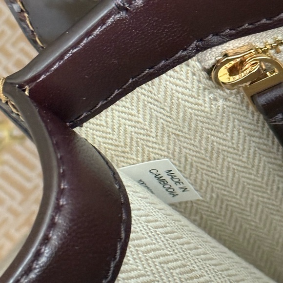 598+! New Tory Burch BRITTEN SMOOTH MEDIUM ADJUSTABLE SHOULDER BAG TEMPRANILLO - Picture 7 of 10